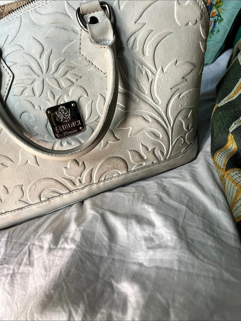 I Medici Embossed Floral Tote in White